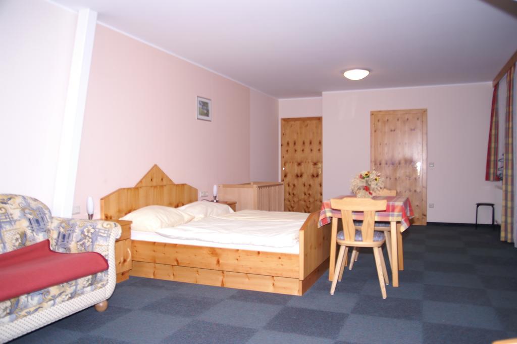 Wildwiesenhof Miesenbach  Chambre photo
